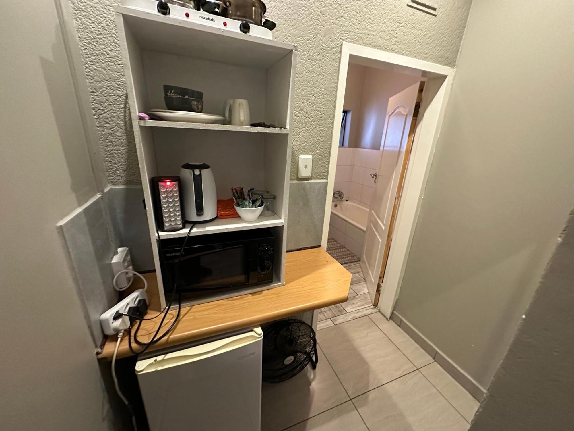 Favour Guest House Полокване Экстерьер фото